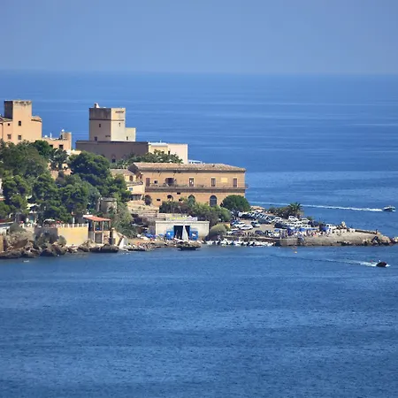 Blue Island Caterina Casteldaccia